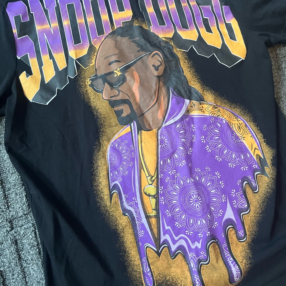 Snoop Dogg Death Row Records Black and Purple Graphic Tee Shirt
